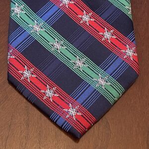 VintageHoliday Tradition Hallmark By Mmg Blue Red Polyester Made In China